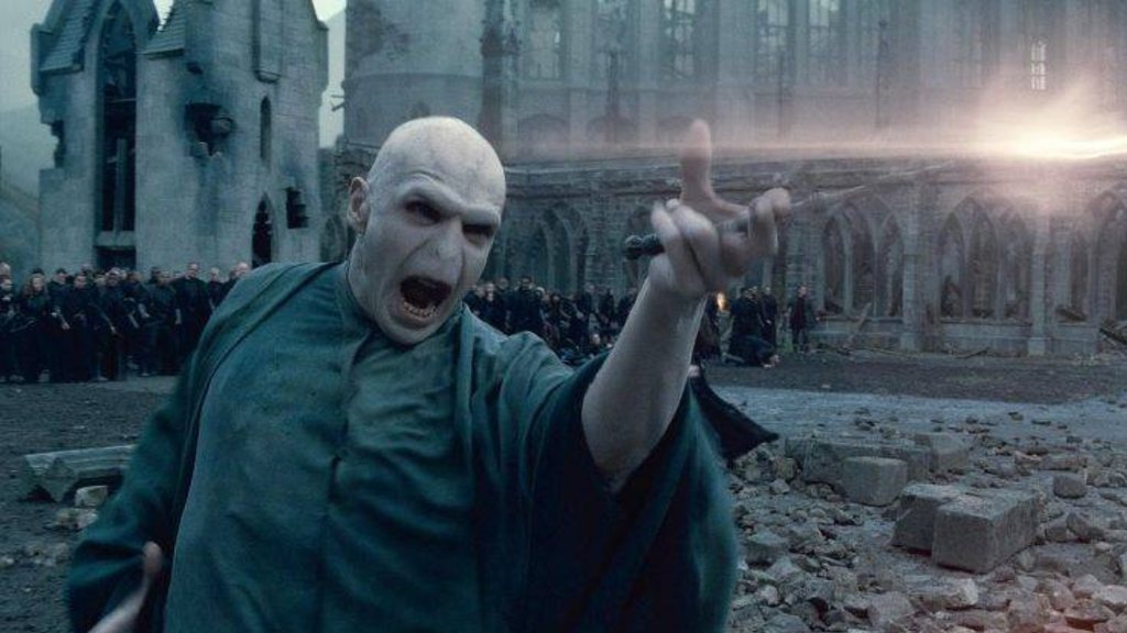 Voldemort Hortkulukları kimden öğrendi?