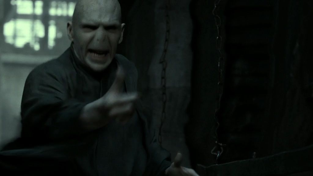 Voldemort, süpürge olmadan uçabilen tek büyücüydü